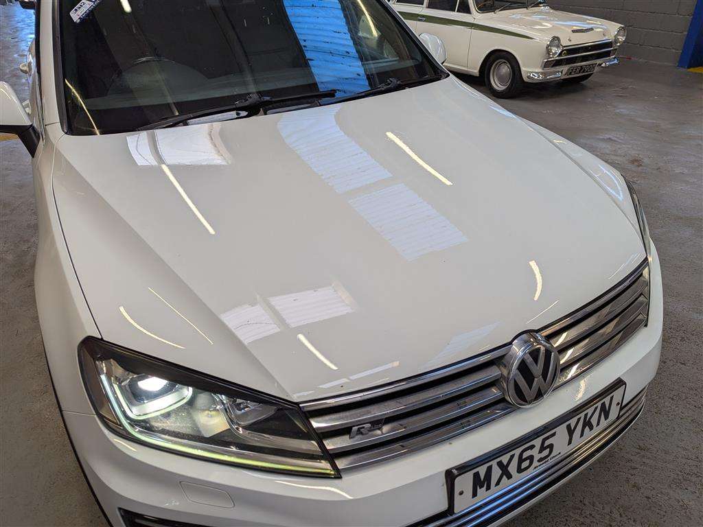 <p>2015 VOLKSWAGEN TOUAREG V6 R-LINE TDI BMT</p>