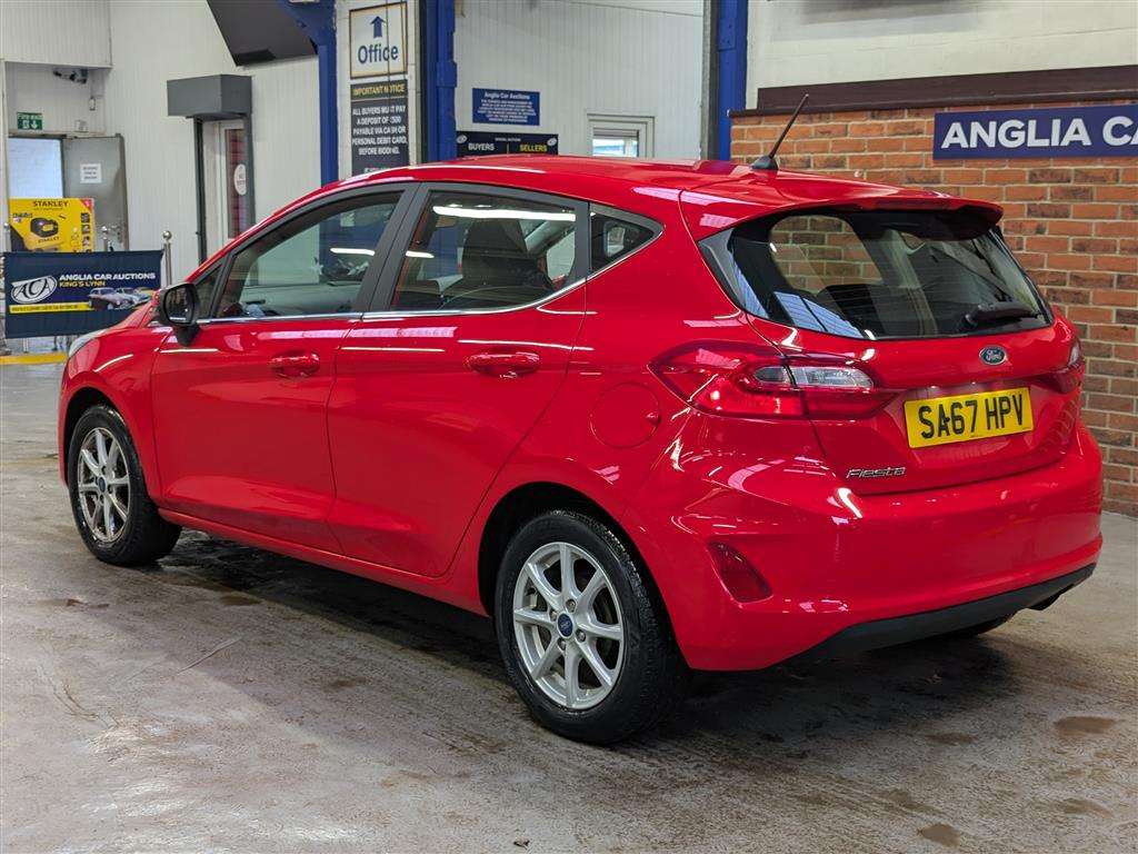 <p>2017 FORD FIESTA ZETEC</p>