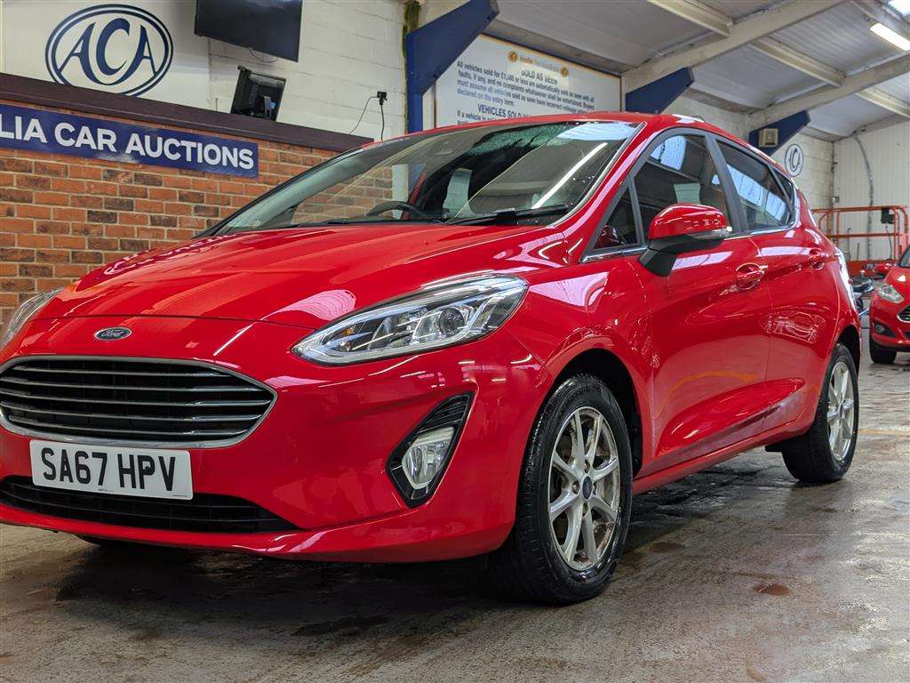 <p>2017 FORD FIESTA ZETEC</p>