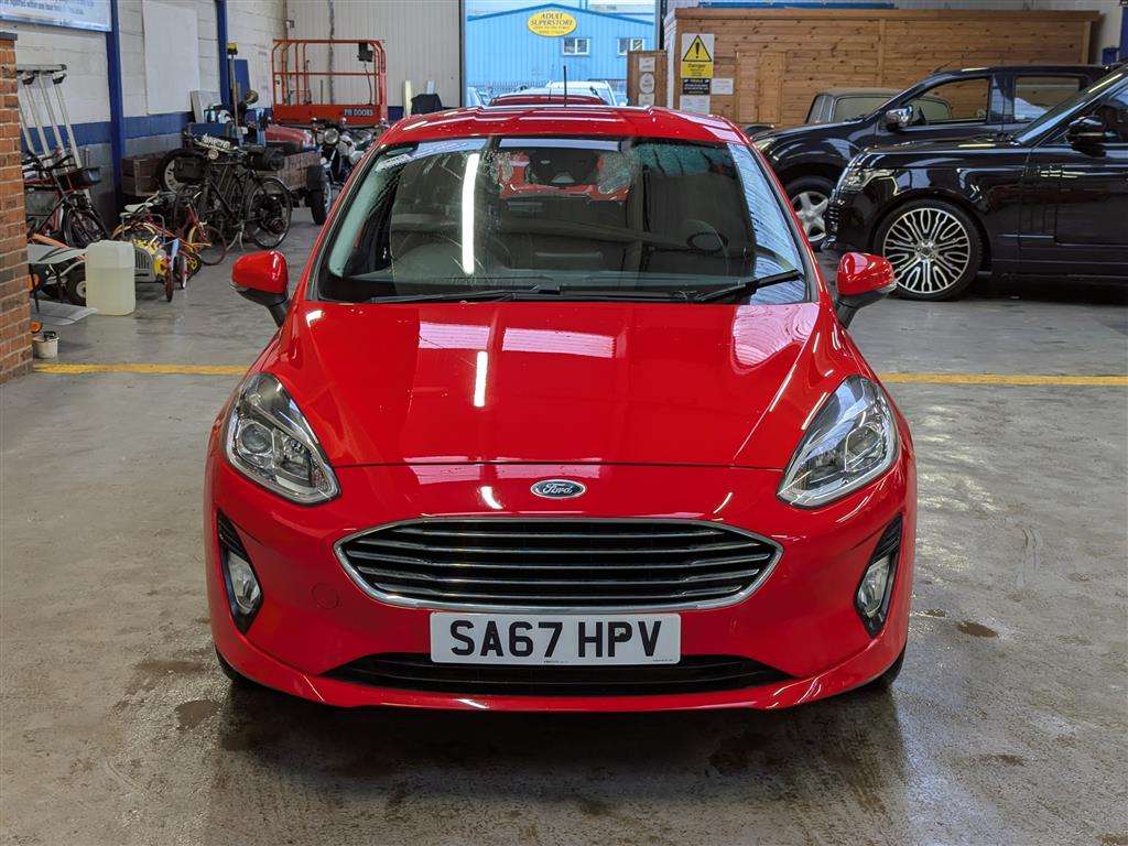 <p>2017 FORD FIESTA ZETEC</p>