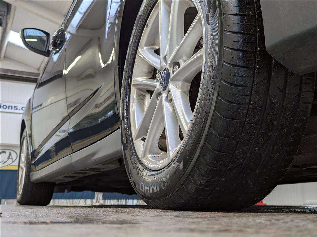 <p>2016 FORD C-MAX ZETEC TDCI</p>