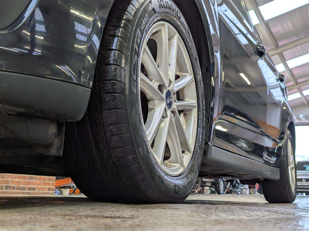 <p>2016 FORD C-MAX ZETEC TDCI</p>