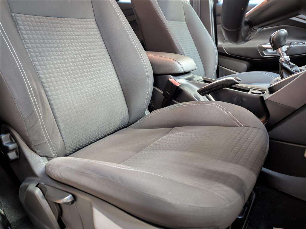 <p>2016 FORD C-MAX ZETEC TDCI</p>