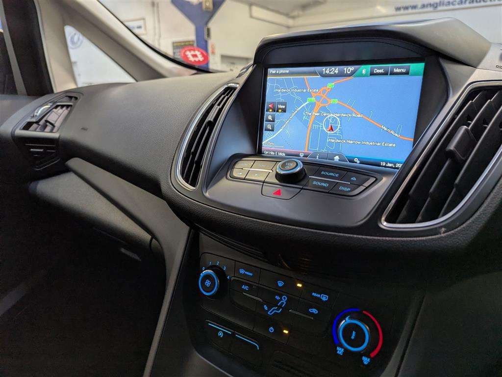 <p>2016 FORD C-MAX ZETEC TDCI</p>