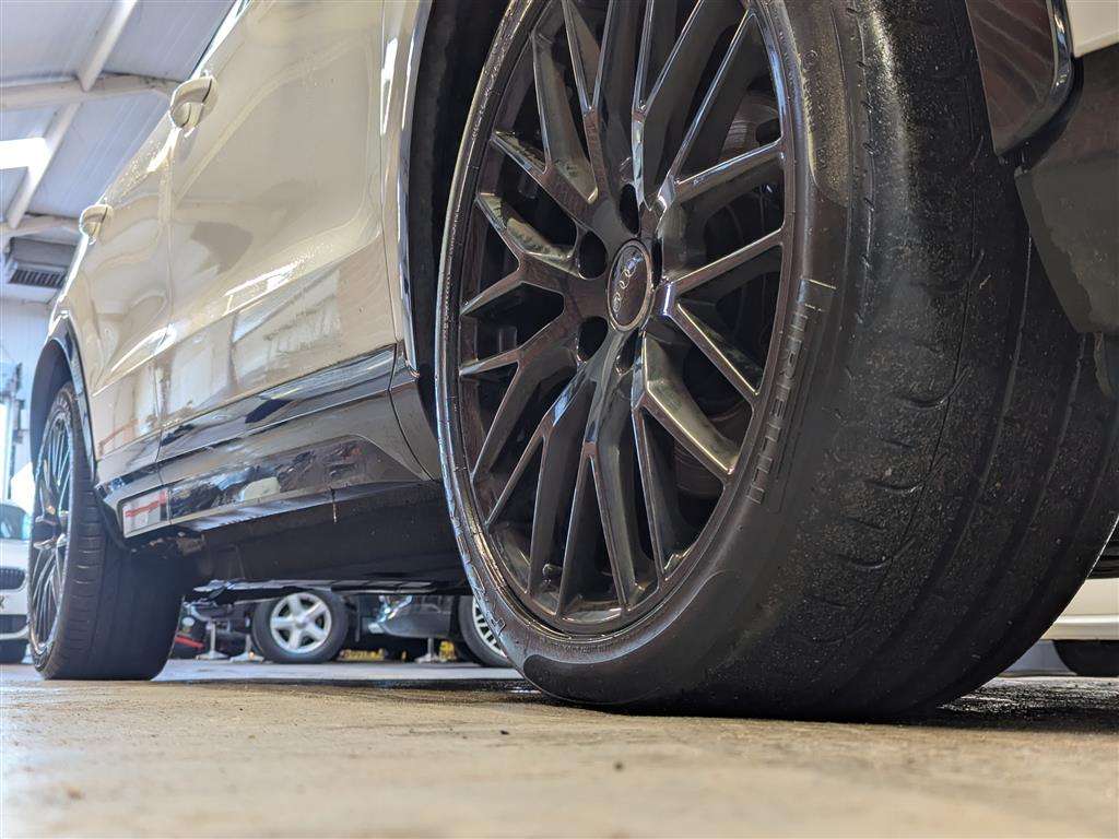 <p>2017 AUDI Q3 S LINE BLACK ED TDI QU</p>