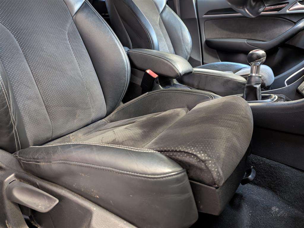 <p>2017 AUDI Q3 S LINE BLACK ED TDI QU</p>