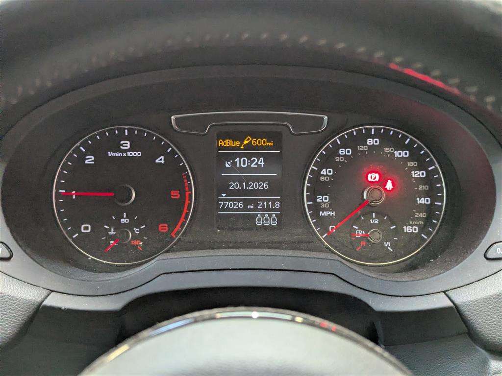 <p>2017 AUDI Q3 S LINE BLACK ED TDI QU</p>