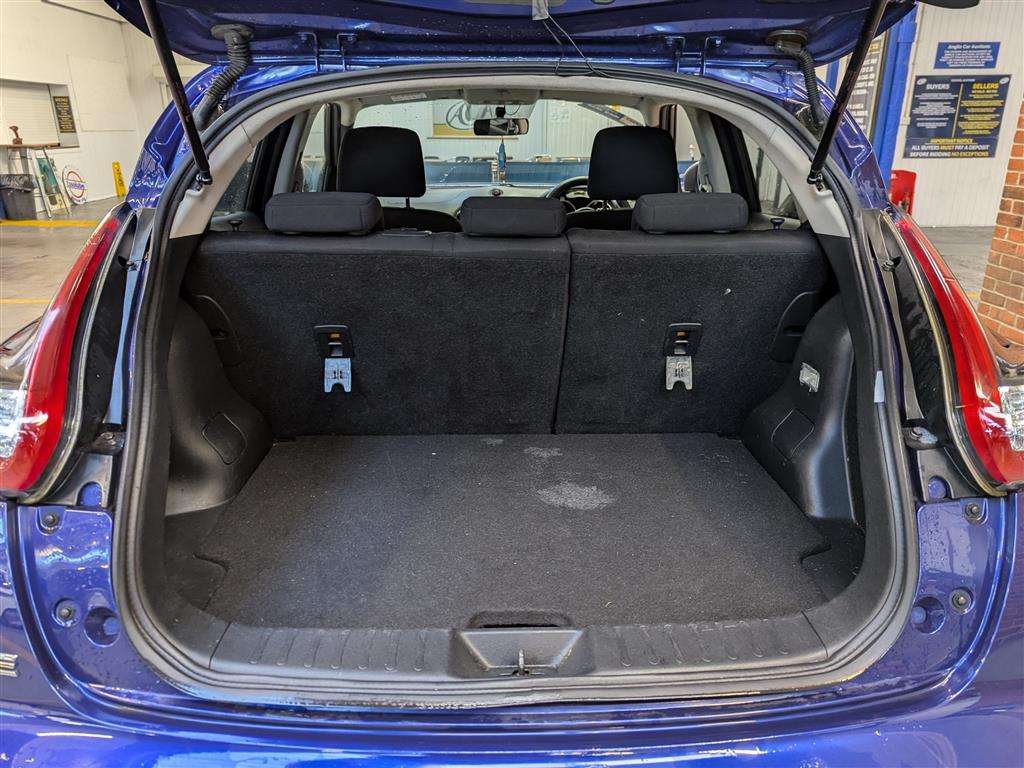 <p>2016 NISSAN JUKE ACENTA DIG-T</p>