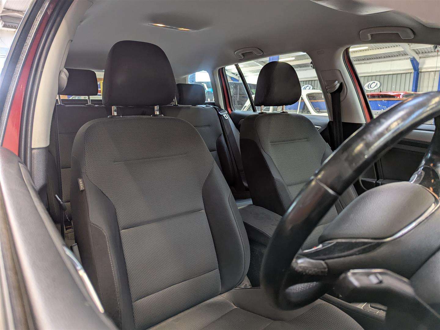 <p>2014 VOLKSWAGEN GOLF SE BLUEMOTION TECH T</p>