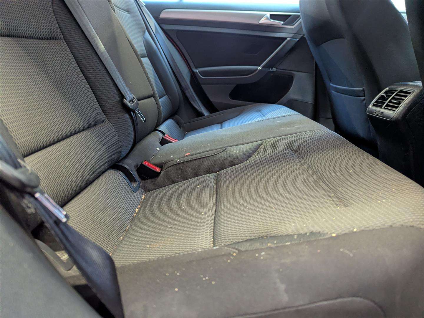 <p>2014 VOLKSWAGEN GOLF SE BLUEMOTION TECH T</p>