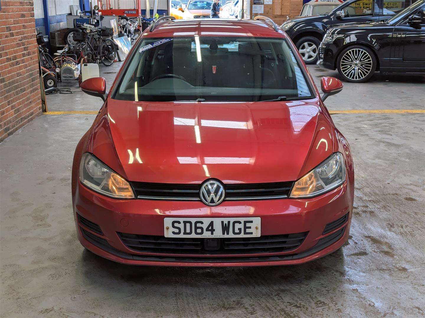 <p>2014 VOLKSWAGEN GOLF SE BLUEMOTION TECH T</p>