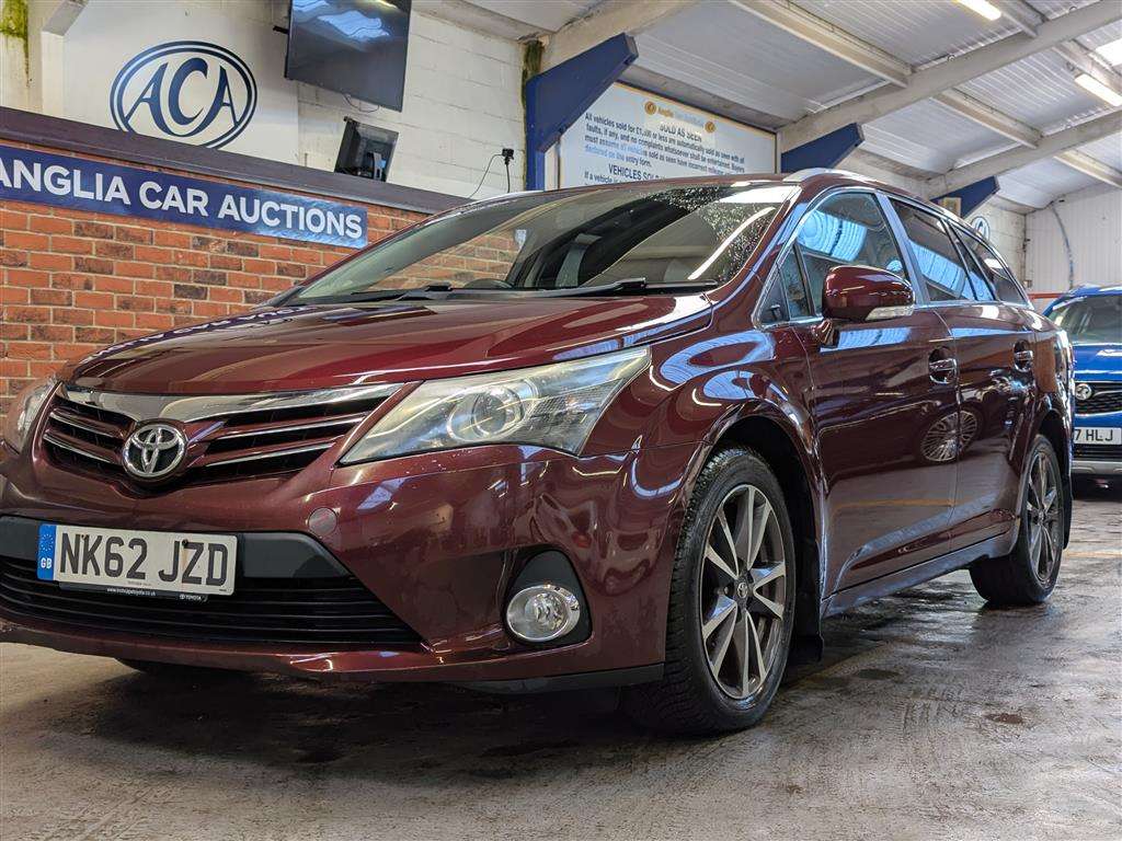<p>2013 TOYOTA AVENSIS TR D-4D</p>