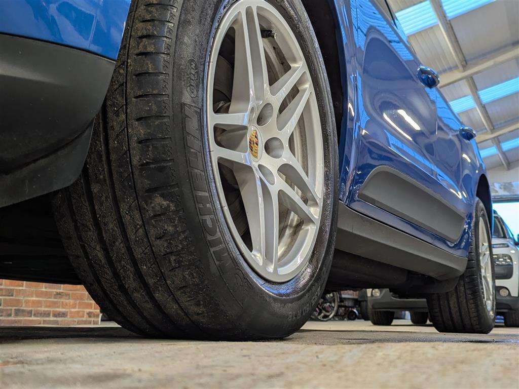 <p>2015 PORSCHE MACAN S D S-A</p>