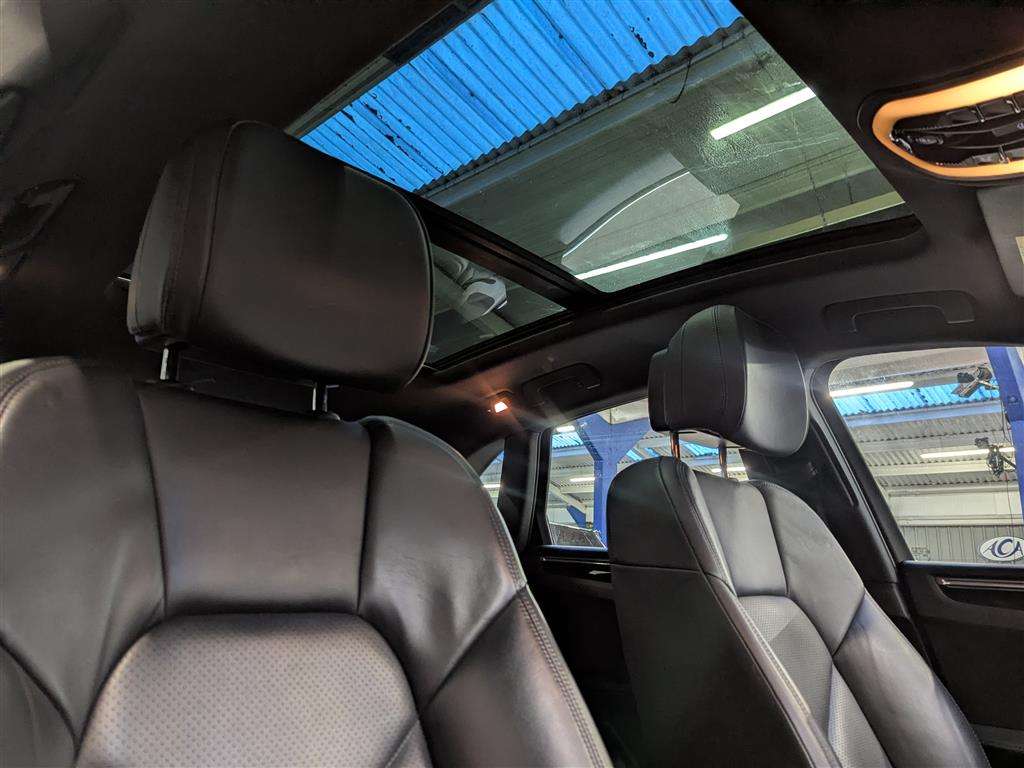 <p>2015 PORSCHE MACAN S D S-A</p>