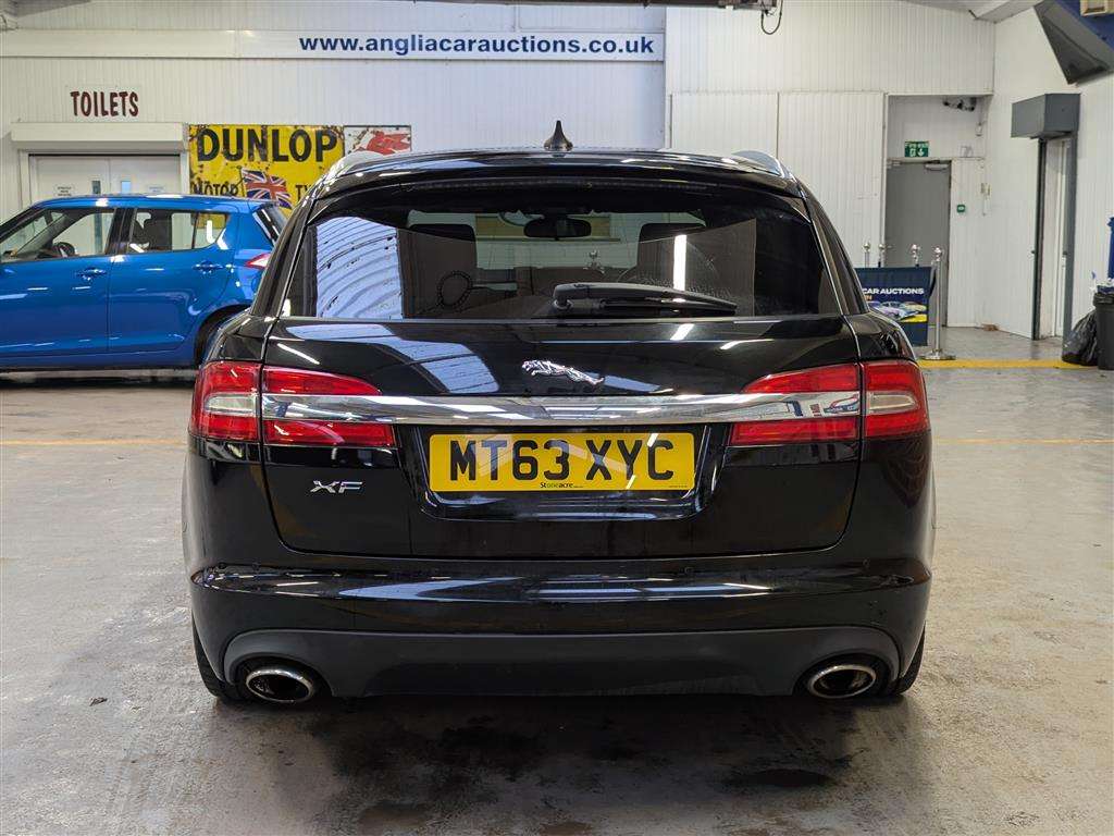 <p>2014 JAGUAR XF R-SPORT V6 D AUTO</p>