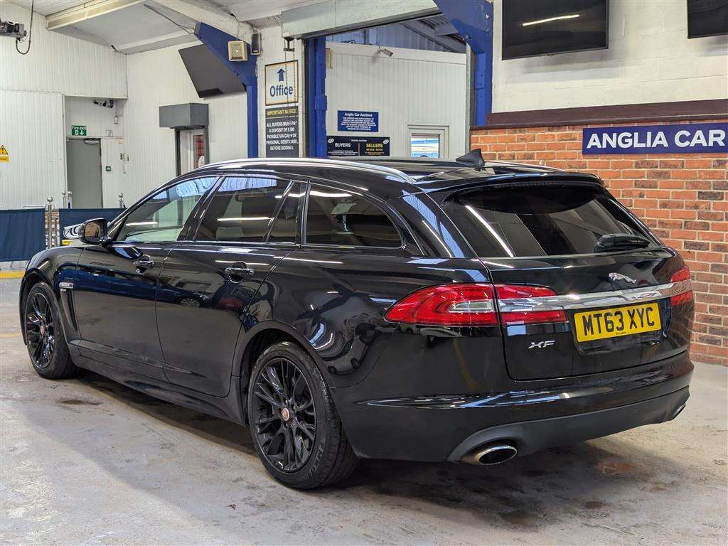 <p>2014 JAGUAR XF R-SPORT V6 D AUTO</p>