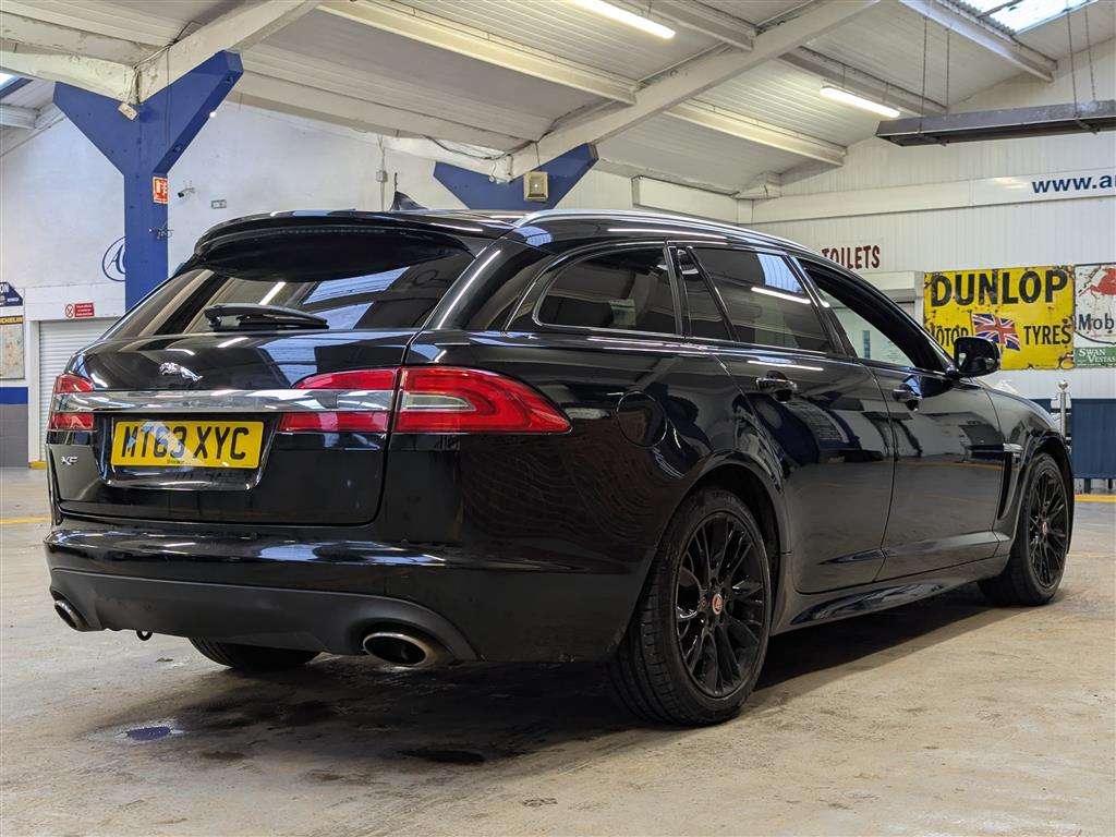 <p>2014 JAGUAR XF R-SPORT V6 D AUTO</p>