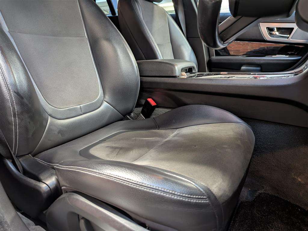 <p>2014 JAGUAR XF R-SPORT V6 D AUTO</p>