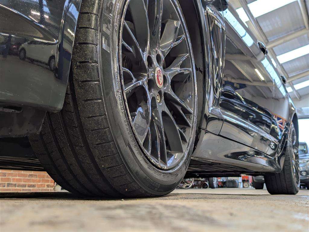 <p>2014 JAGUAR XF R-SPORT V6 D AUTO</p>