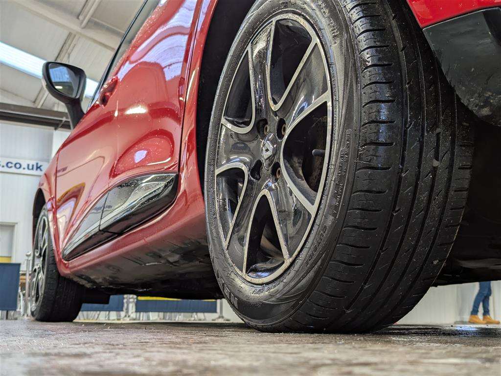 <p>2013 RENAULT CLIO DYNAMIQUE MEDIANAV</p>