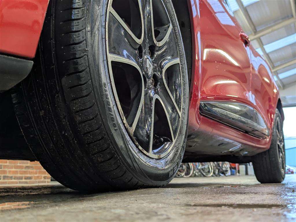 <p>2013 RENAULT CLIO DYNAMIQUE MEDIANAV</p>