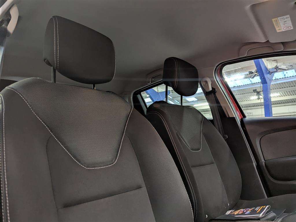 <p>2013 RENAULT CLIO DYNAMIQUE MEDIANAV</p>