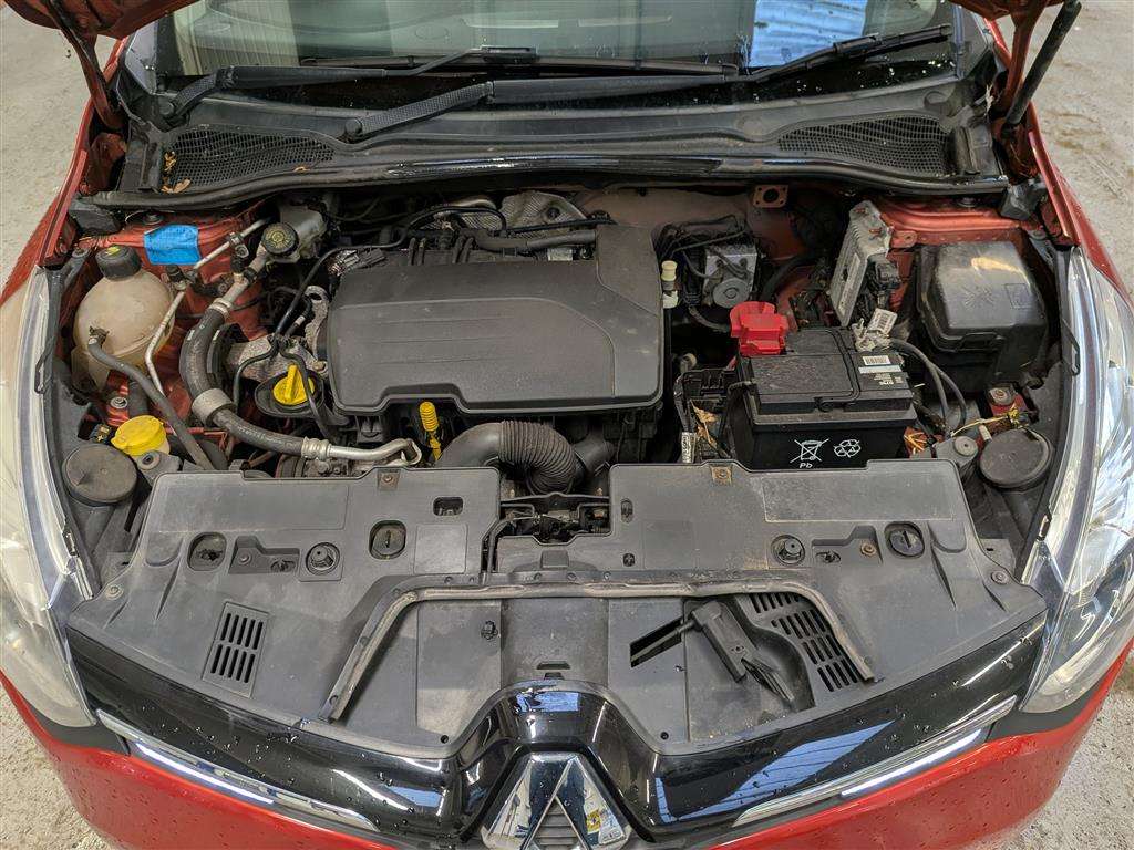 <p>2013 RENAULT CLIO DYNAMIQUE MEDIANAV</p>