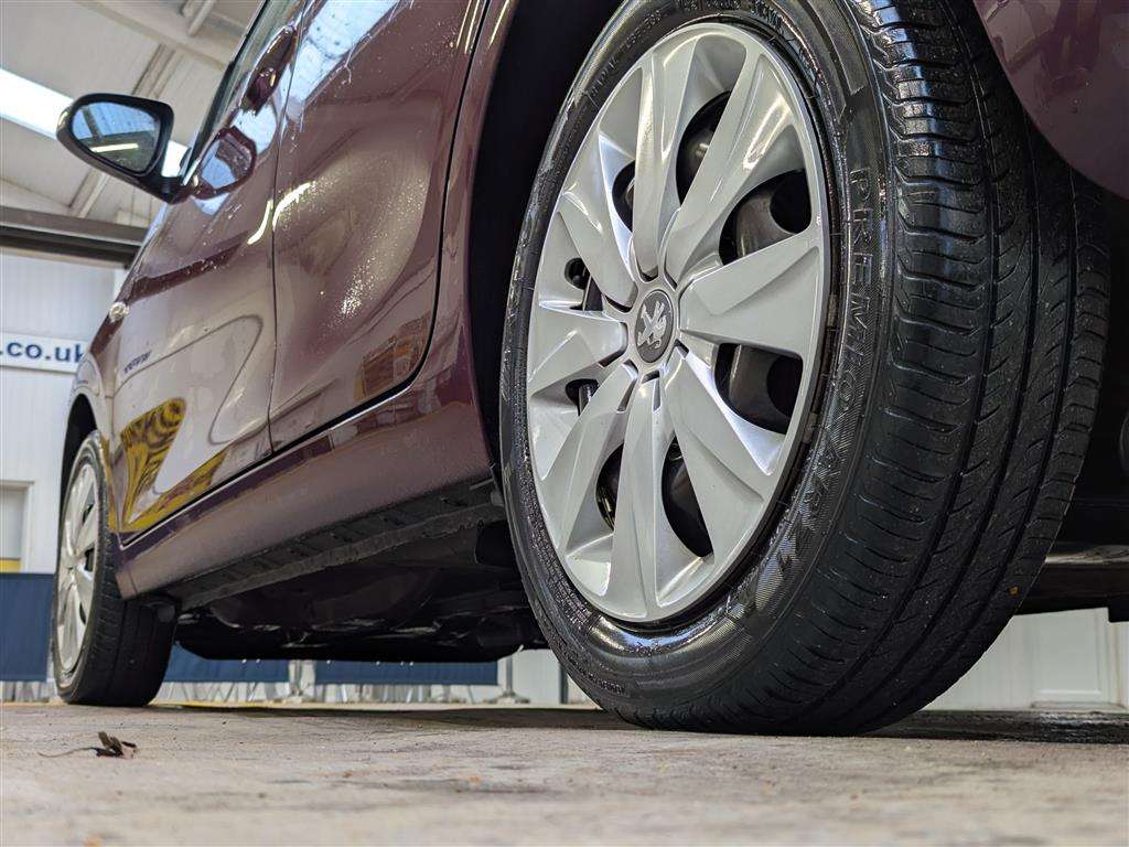 <p>2015 PEUGEOT 108 ACTIVE S-A</p>