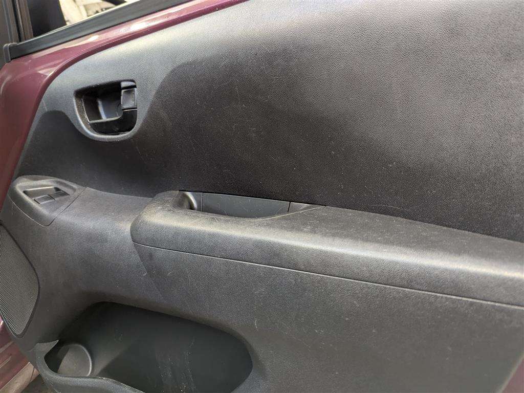 <p>2015 PEUGEOT 108 ACTIVE S-A</p>