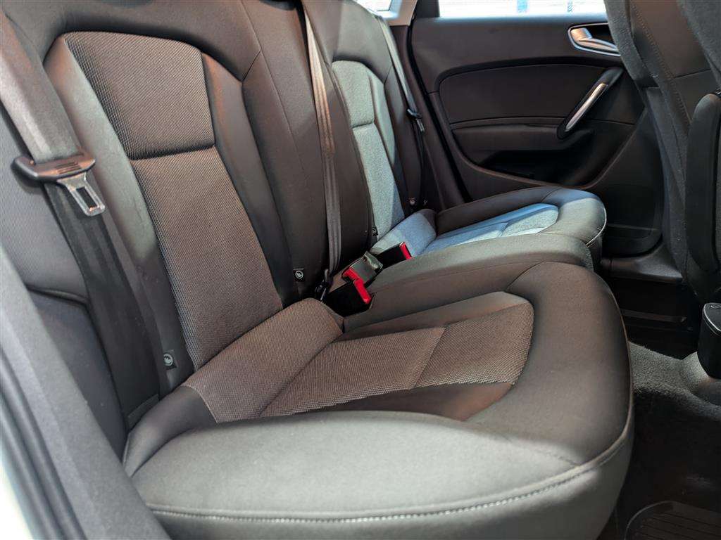 <p>2015 AUDI A1 SPORT TDI</p>