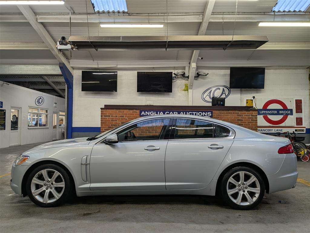 <p>2010 JAGUAR XF LUXURY V6 AUTO</p>
