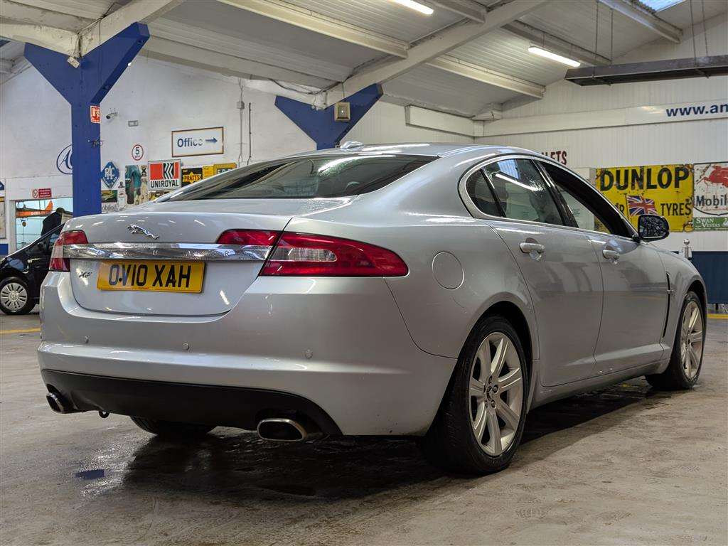 <p>2010 JAGUAR XF LUXURY V6 AUTO</p>