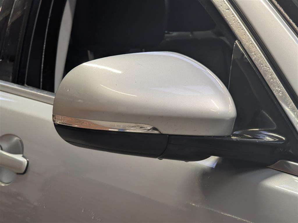 <p>2010 JAGUAR XF LUXURY V6 AUTO</p>