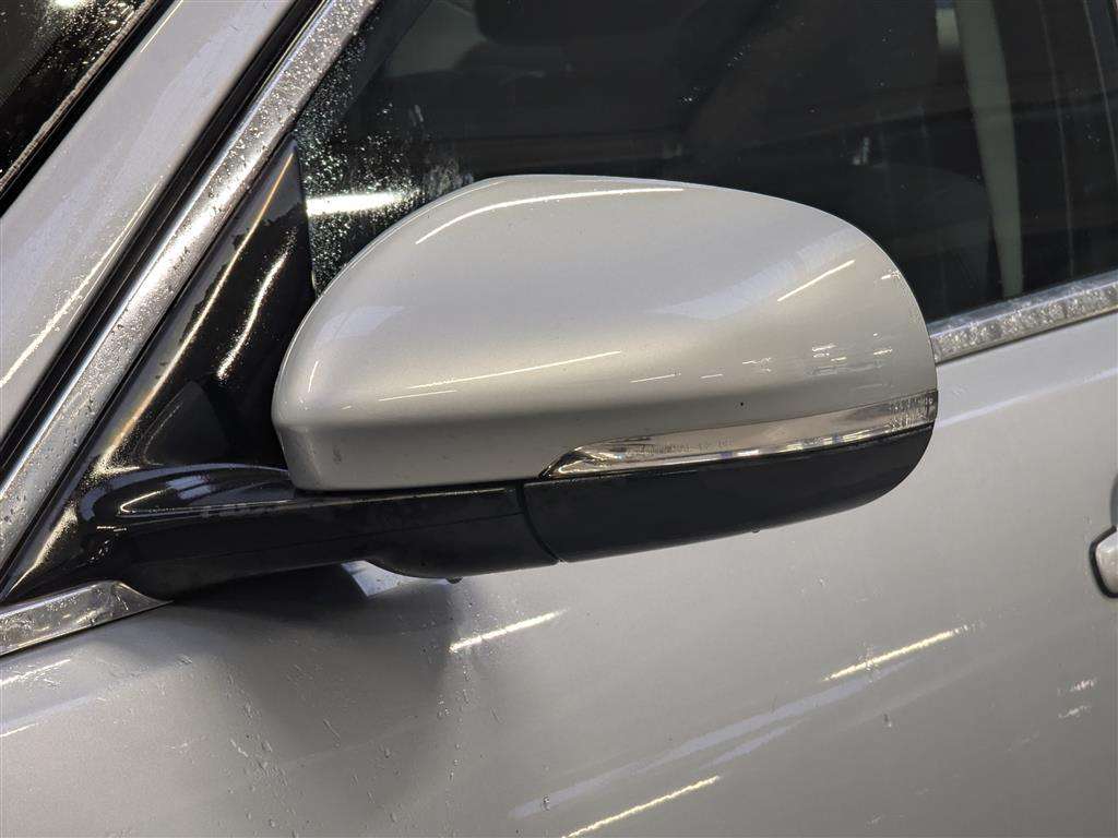 <p>2010 JAGUAR XF LUXURY V6 AUTO</p>