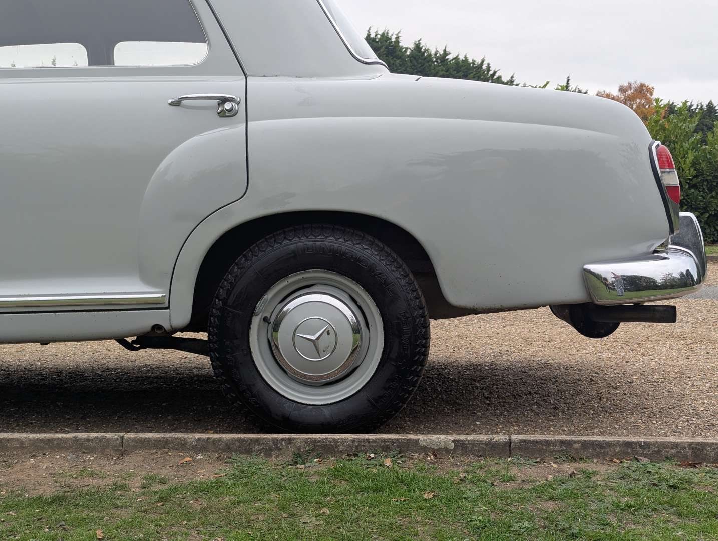 <p>1961 MERCEDES PONTON 180B</p>