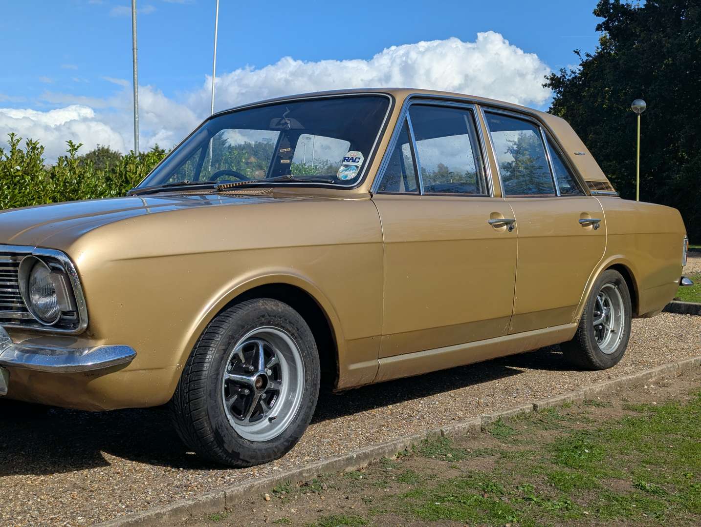 <p>1970 FORD CORTINA 1600E</p>