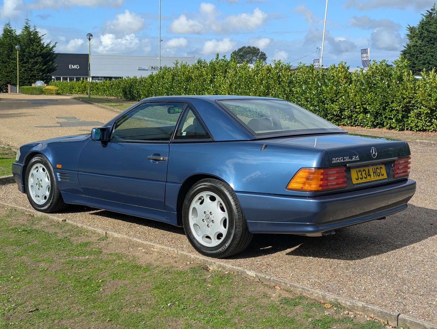 <p>1992 MERCEDES 300SL-24 AUTO</p>