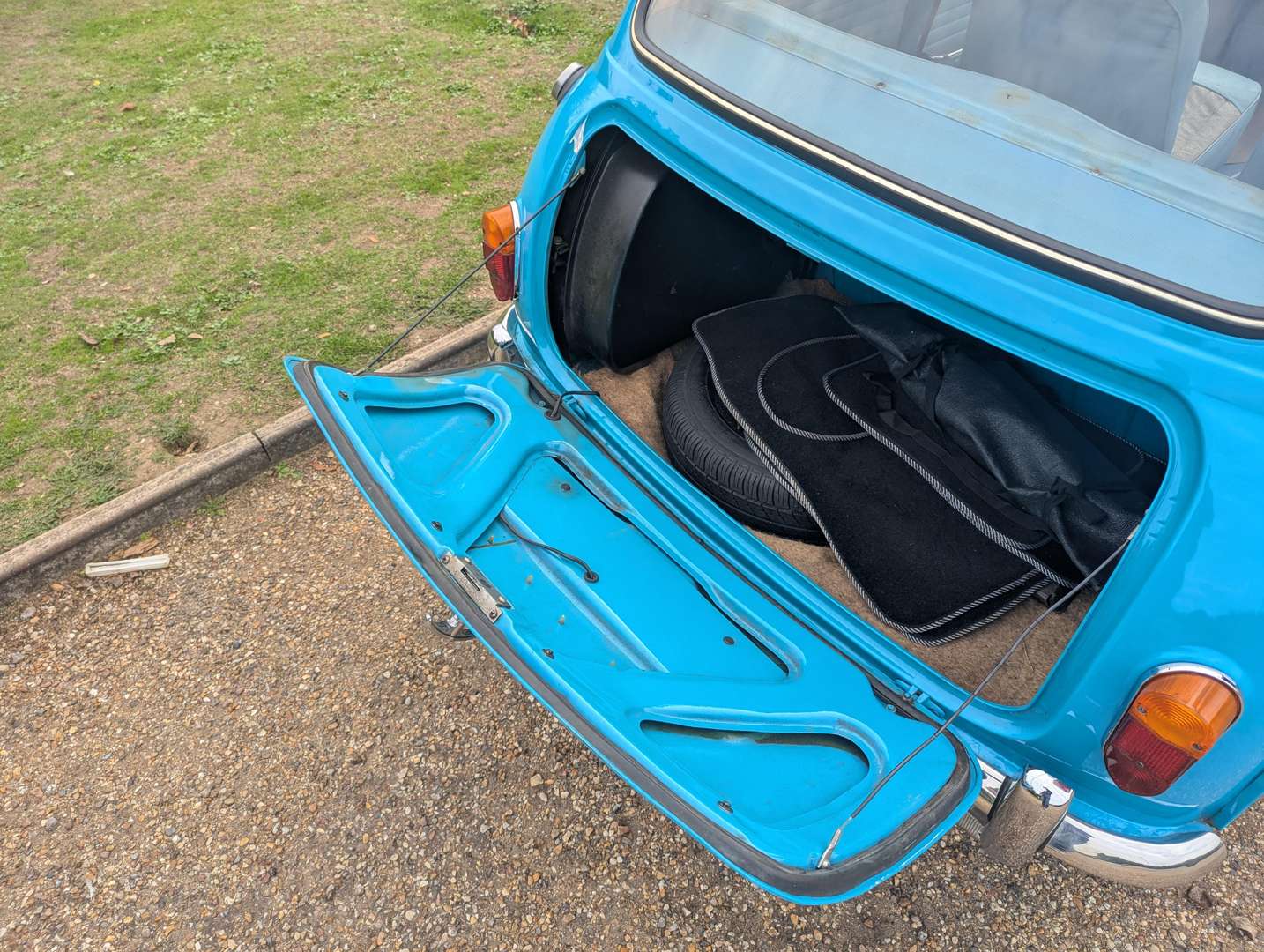 <p>1962 AUSTIN SEVEN MINI</p>