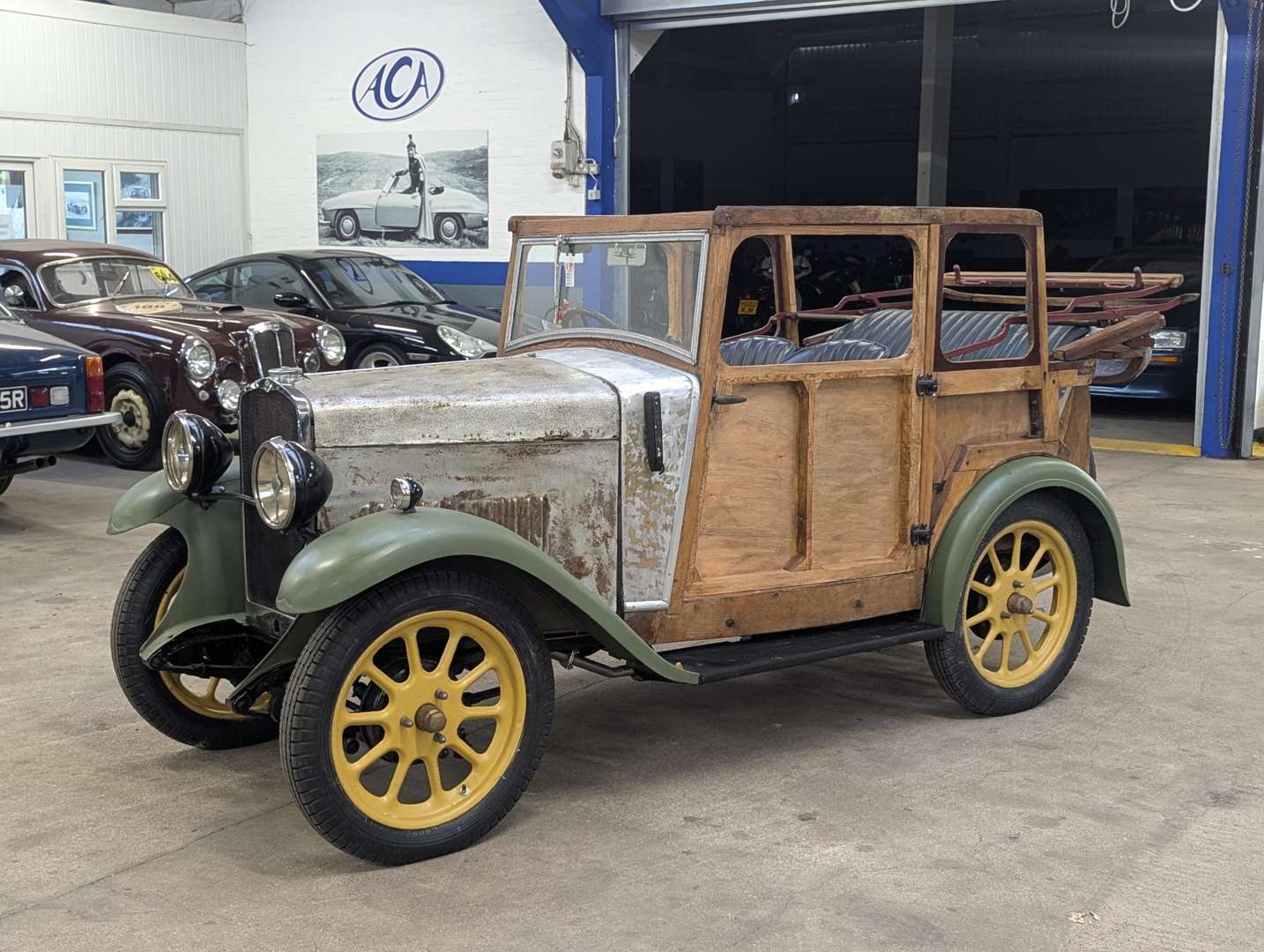 <p>1929 TRIUMPH SEVEN CONVERTIBLE</p>