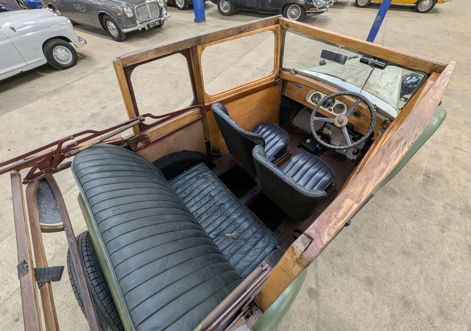 <p>1929 TRIUMPH SEVEN CONVERTIBLE</p>