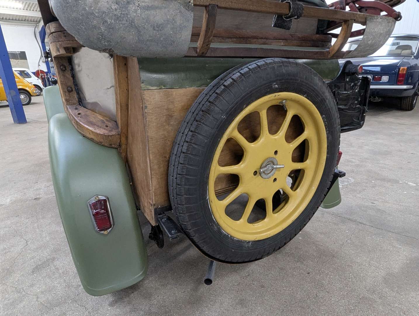 <p>1929 TRIUMPH SEVEN CONVERTIBLE</p>