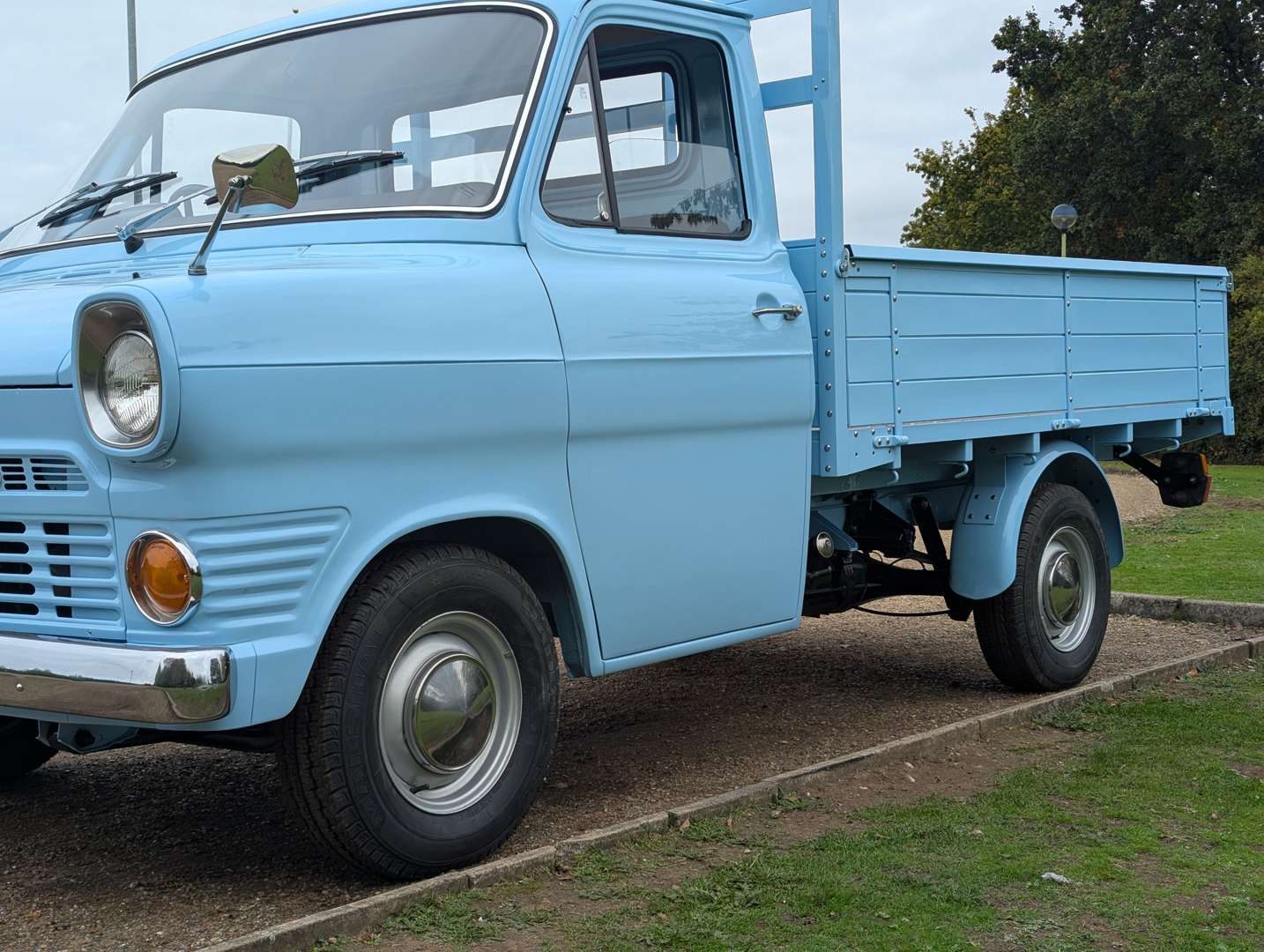 <p>1974 FORD TRANSIT MKI PICK-UP</p>