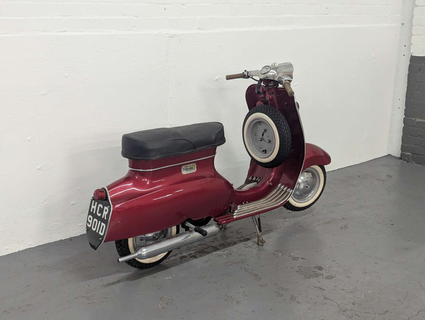 <p>1966 TRIUMPH T10 TINA</p>