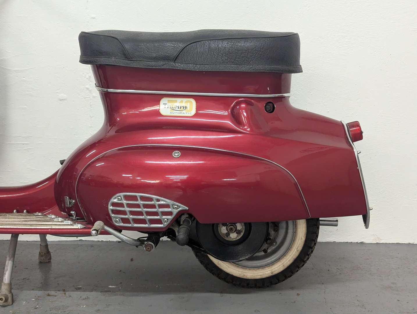 <p>1966 TRIUMPH T10 TINA</p>