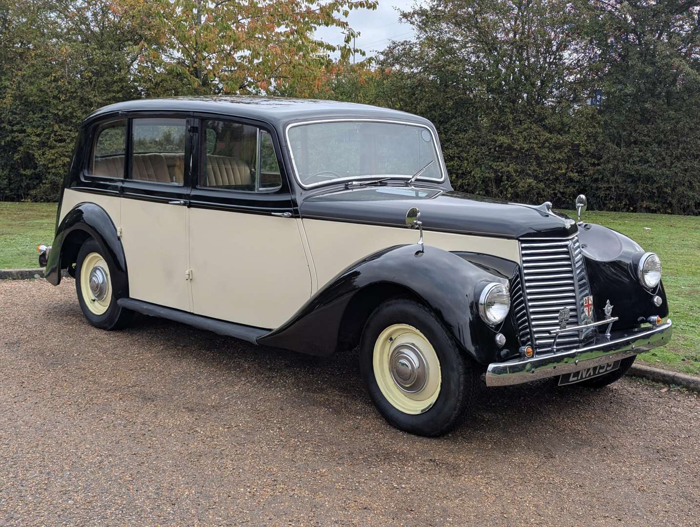 <p>1951 ARMSTRONG SIDDELEY WHITLEY 18HP LIMO</p>
