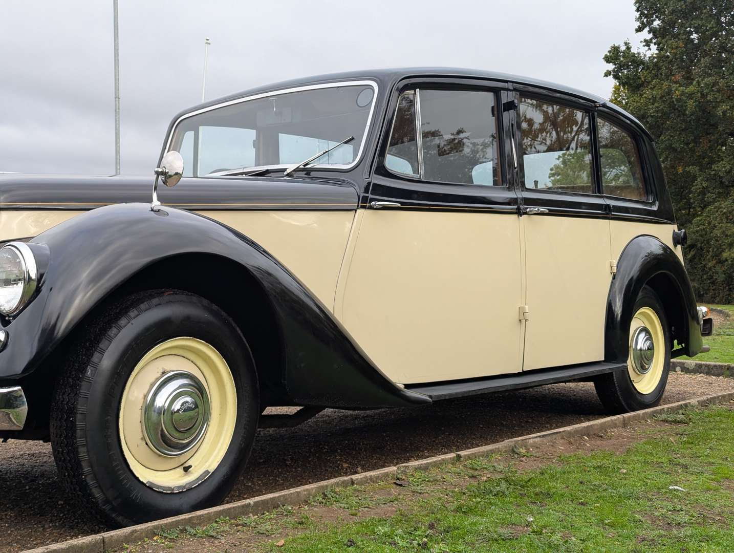 <p>1951 ARMSTRONG SIDDELEY WHITLEY 18HP LIMO</p>