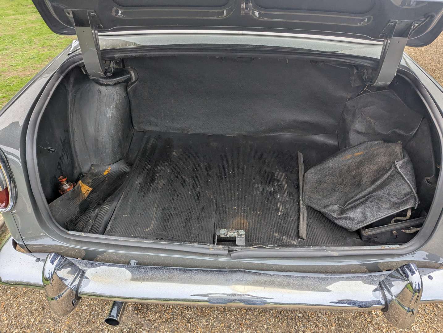 <p>1962 ROVER P5 SALOON</p>