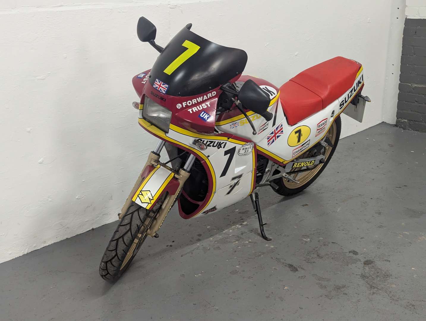 <p>1986 SUZUKI RG125 GAMMA POWER VALVE</p>