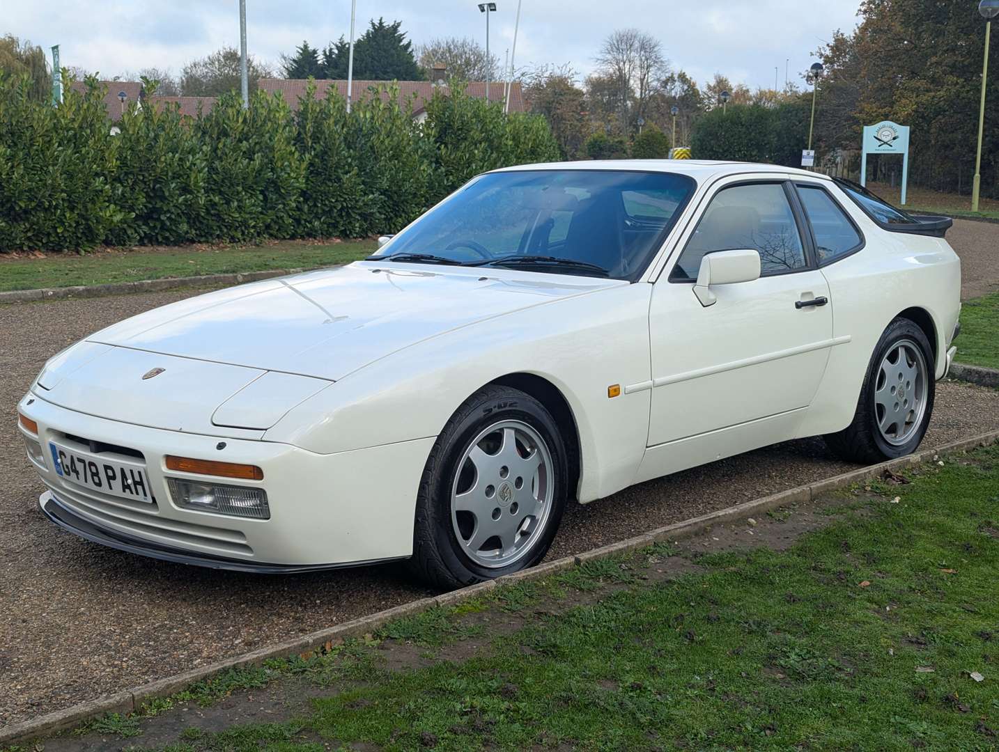 <p>1990 PORSCHE 944 S2</p>