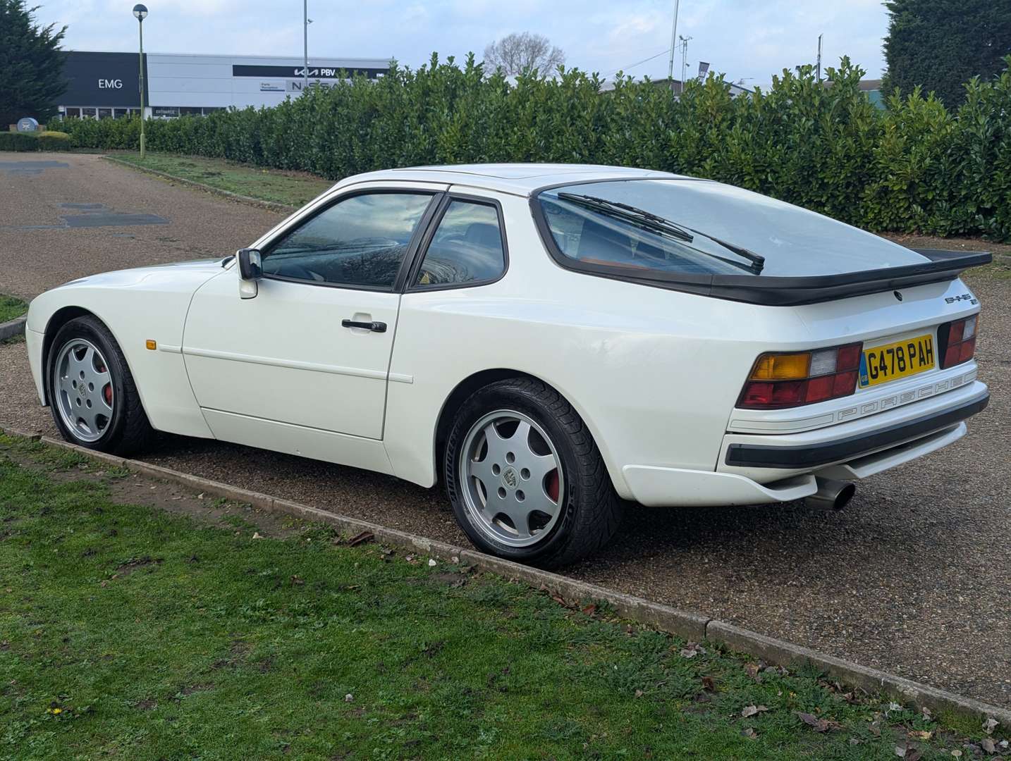 <p>1990 PORSCHE 944 S2</p>